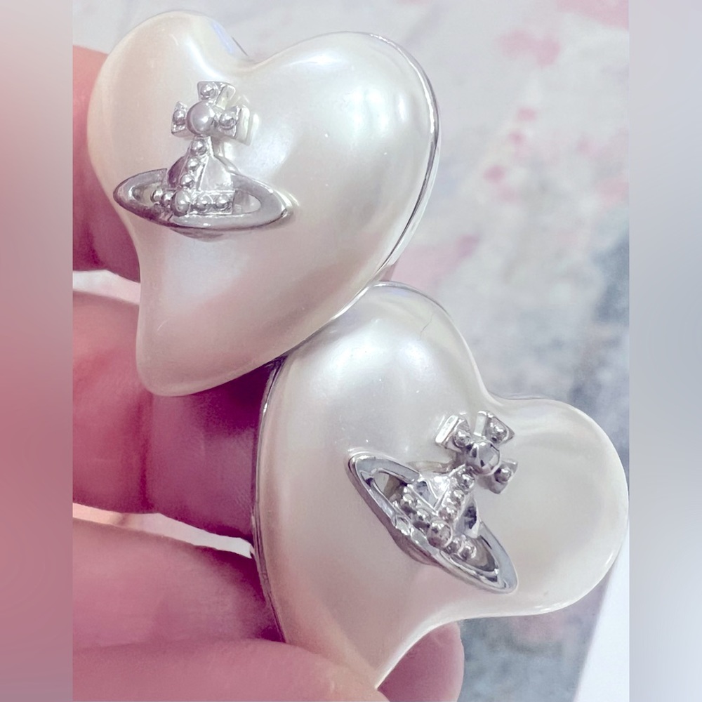 Pearl Vivienne Westwood